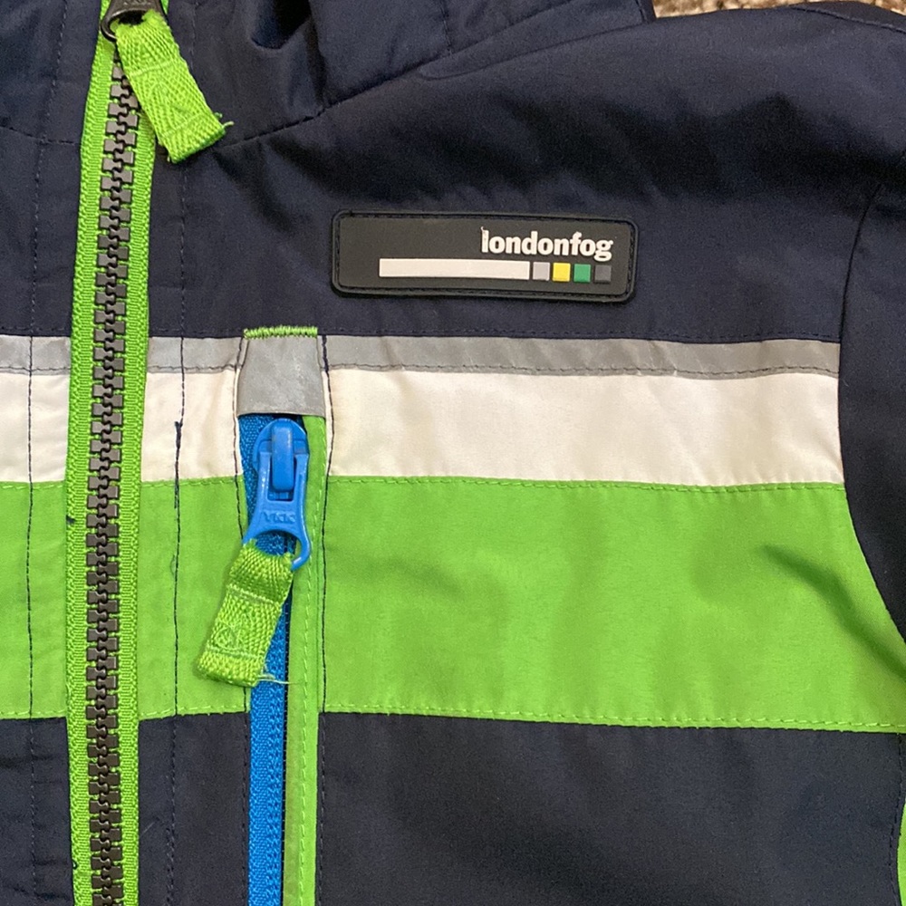 2T London Fog fall coat - Picture 2 of 5